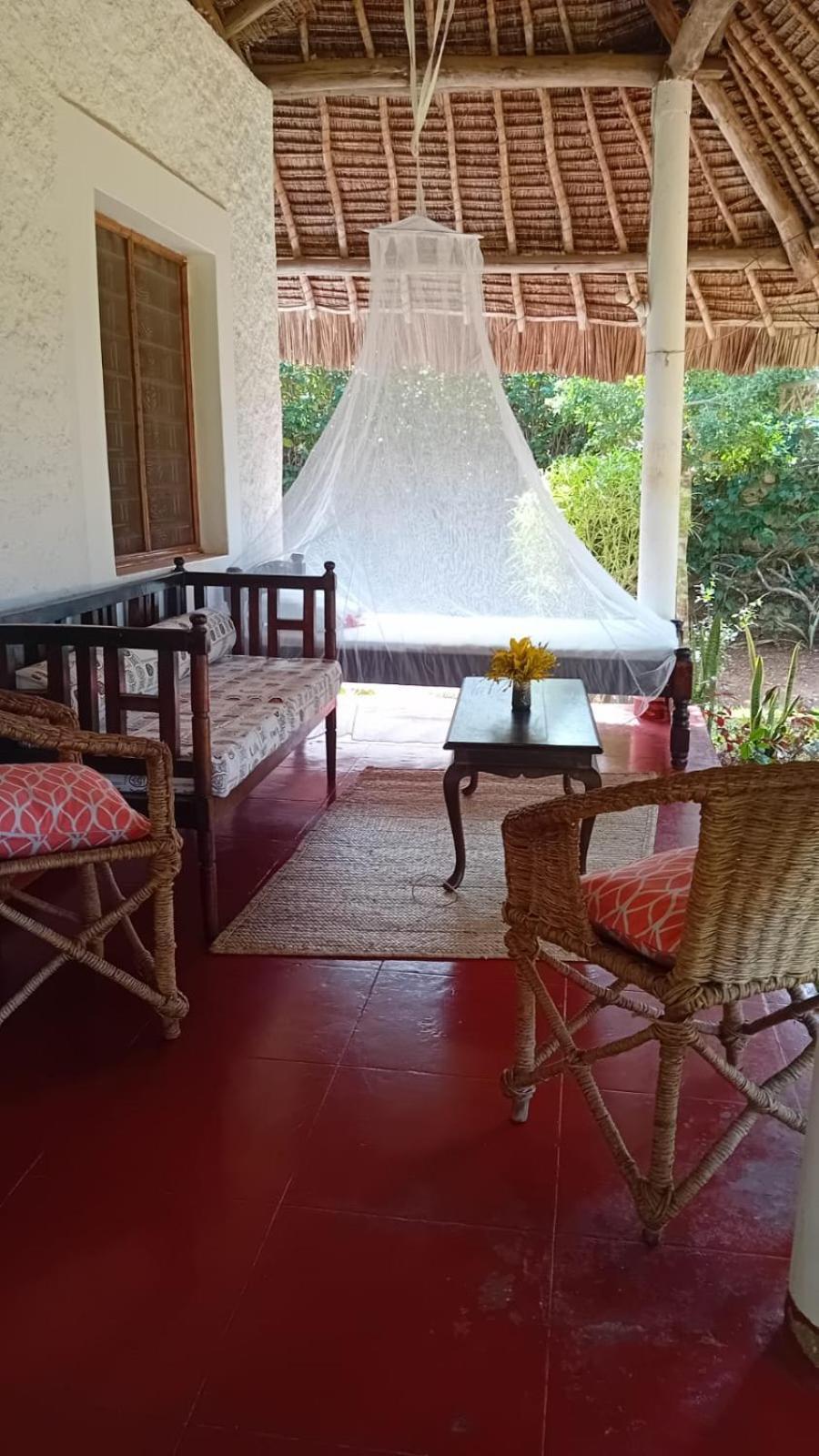 Les Datchi Cottages Diani Beach Exterior photo
