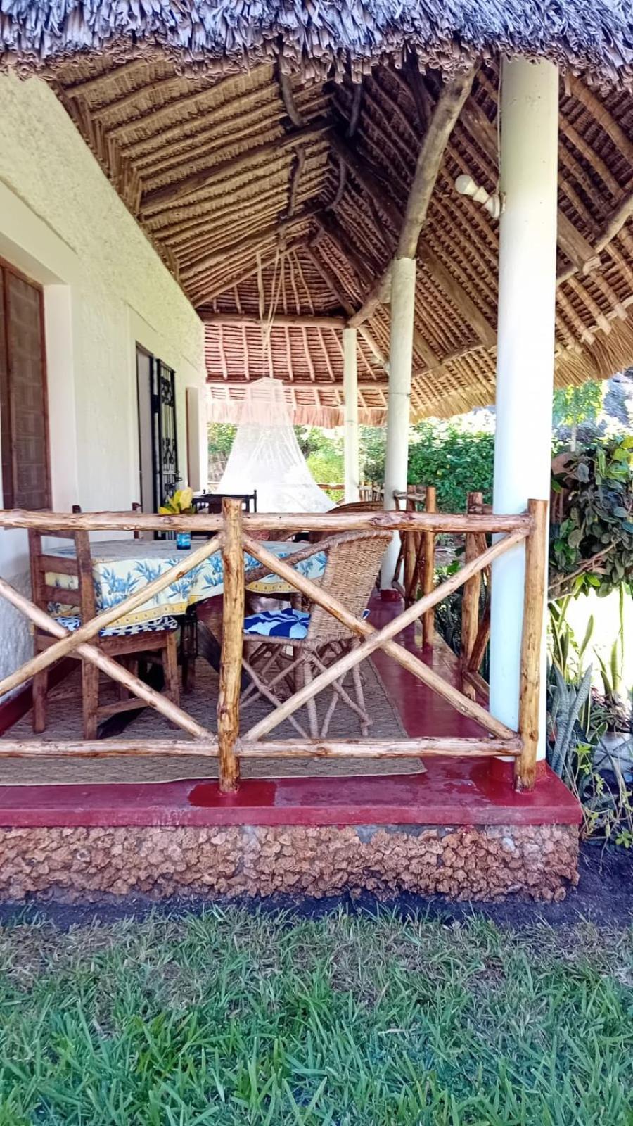 Les Datchi Cottages Diani Beach Exterior photo